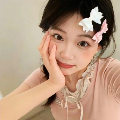 蜜丝炸弹 海报
